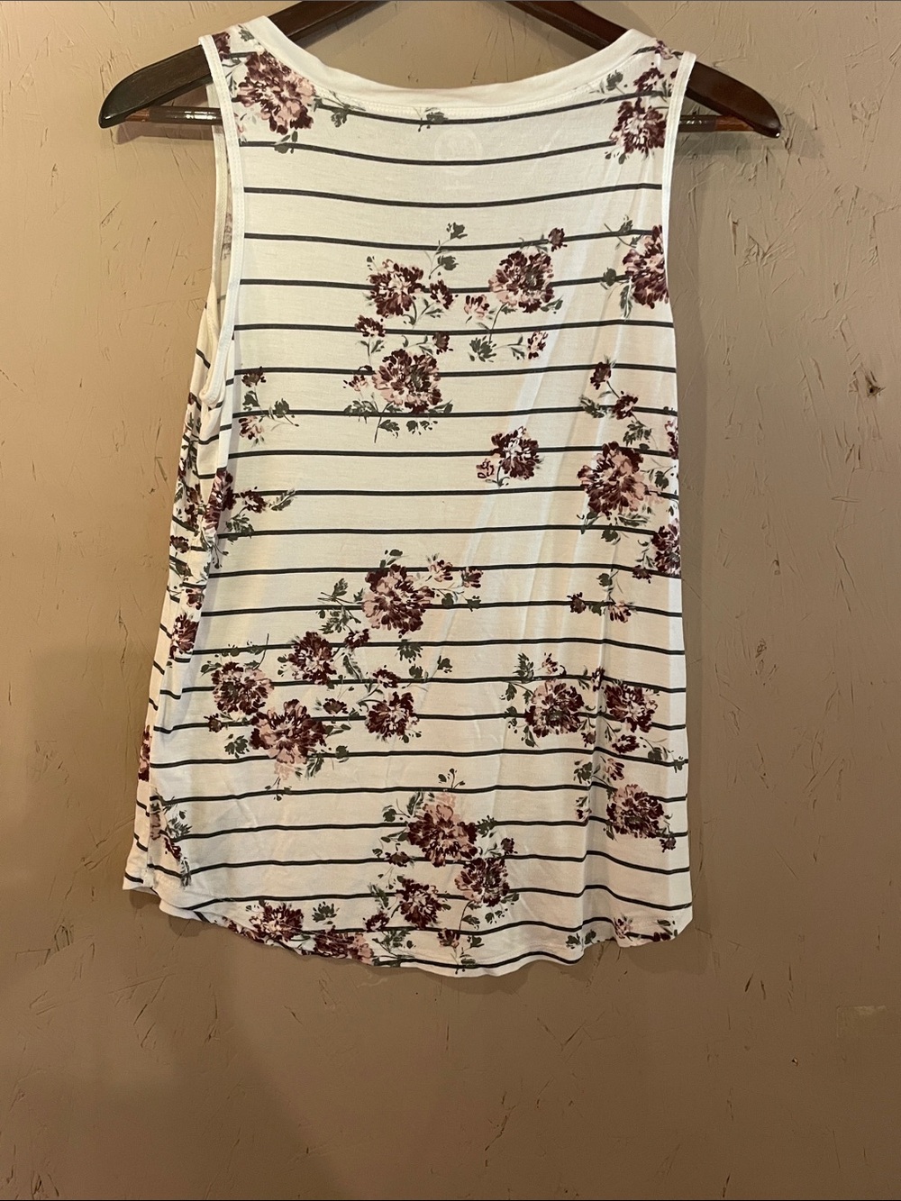 V-Neck Floral Stripe Tank Top - White with Burgundy Floral - Picture 4 of 4